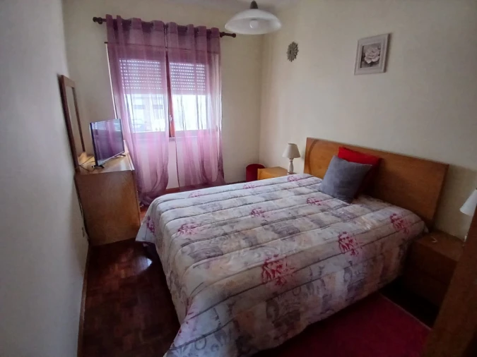 Apartamento T2 para Venda em Algueirão-Mem Martins Foto 2