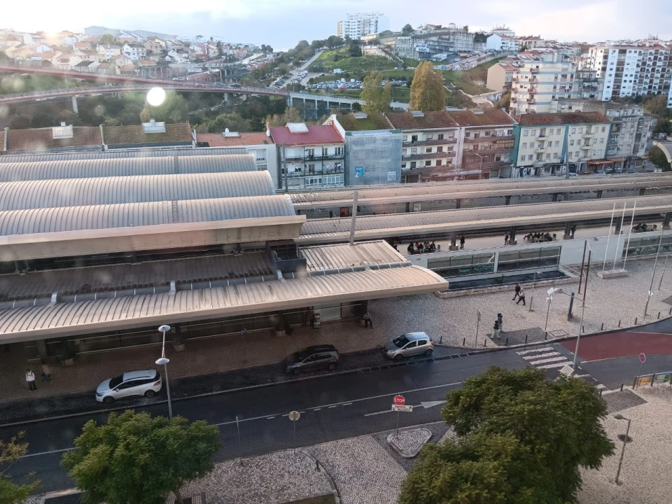 Apartamento T2 para Venda em Agualva e Mira-Sintra Foto 18