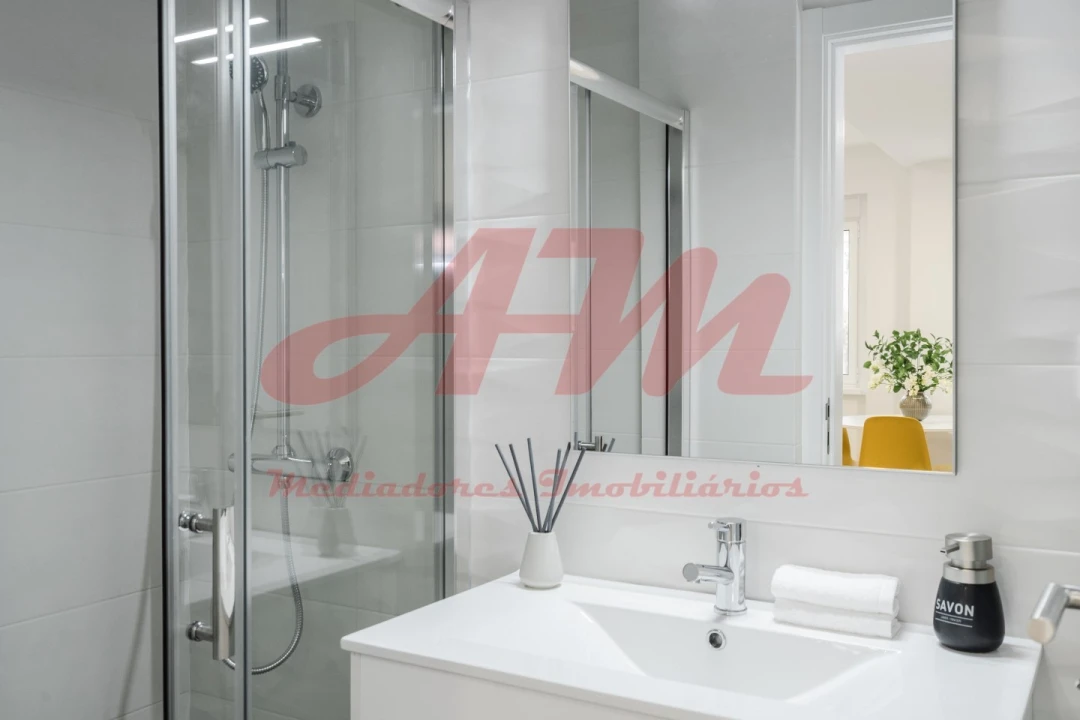 Apartamento T2 para Venda em Benfica Foto 14