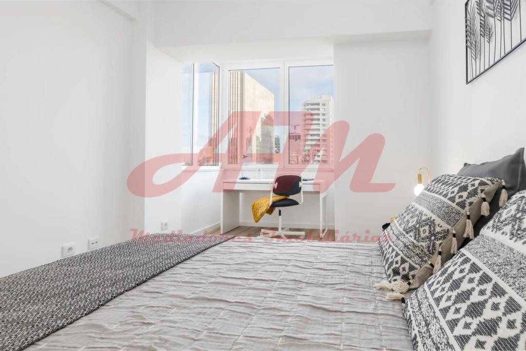Apartamento T2 para Venda em Benfica Foto 18