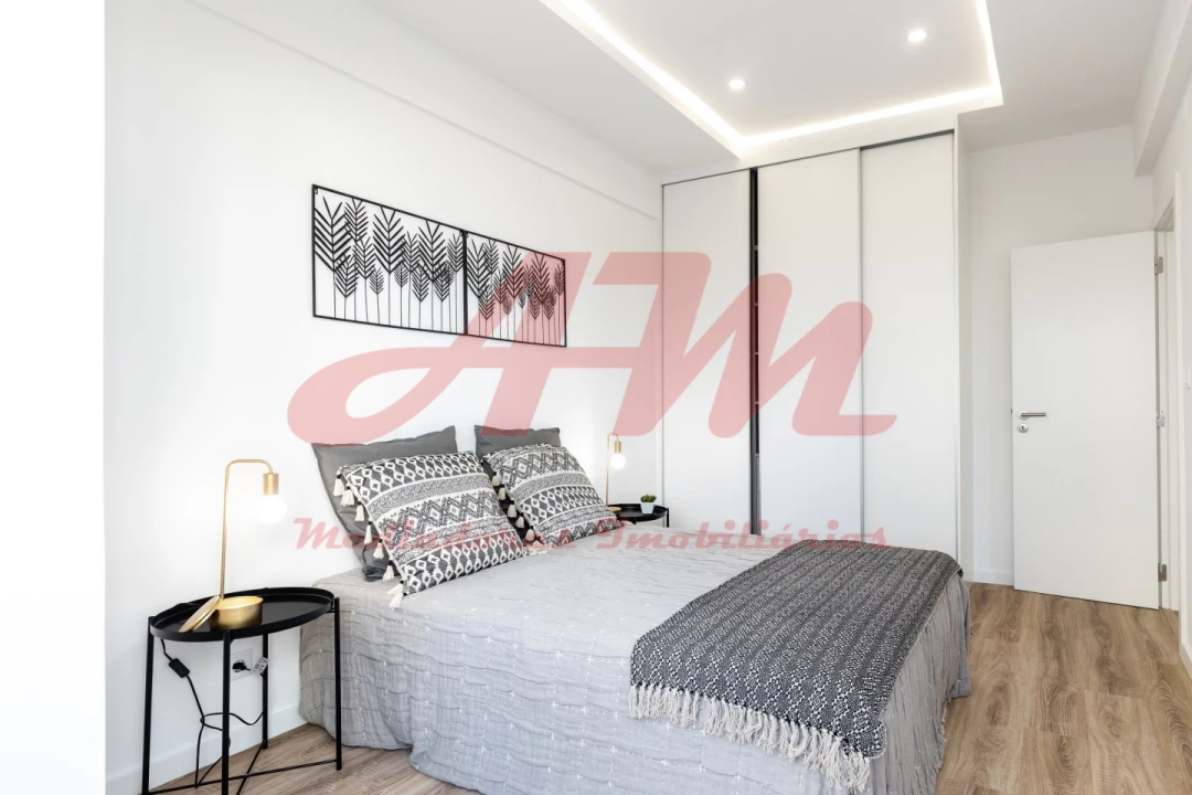 Apartamento T2 para Venda em Benfica Foto 21