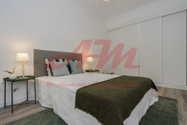 Apartamento T2 para Venda em Benfica Foto 8