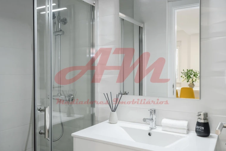 Apartamento T2 para Venda em Benfica Foto 14