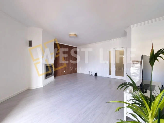 Apartamento T2 para Arrendamento em Ericeira Foto 3