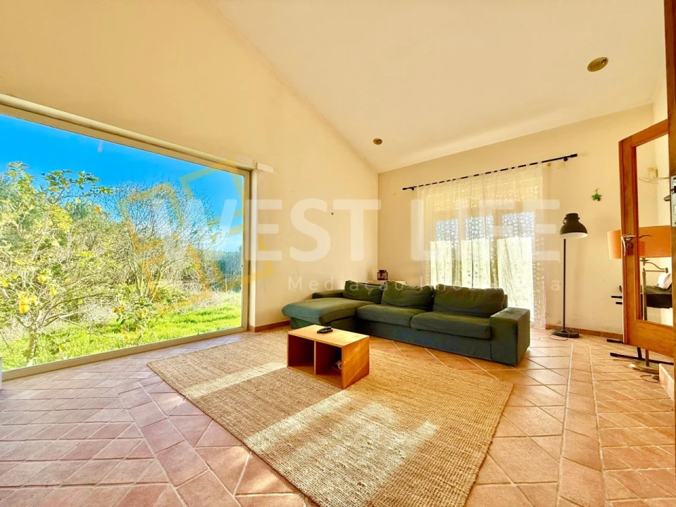 Moradia T6 para Venda em Encarnação Foto 4