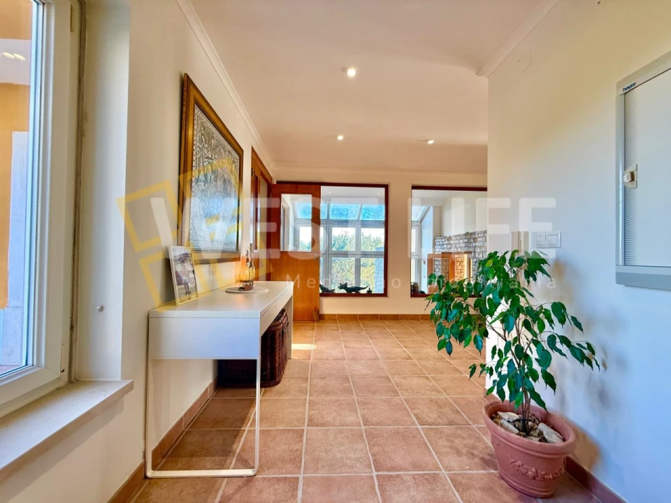 Moradia T6 para Venda em Encarnação Foto 13