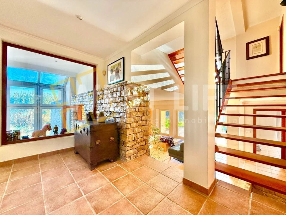 Moradia T6 para Venda em Encarnação Foto 22