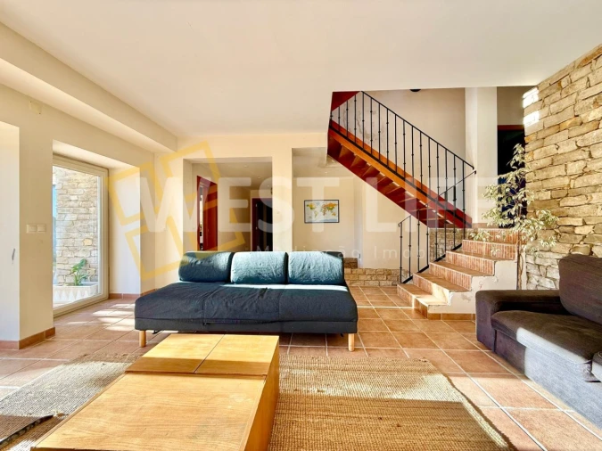 Moradia T6 para Venda em Encarnação Foto 11