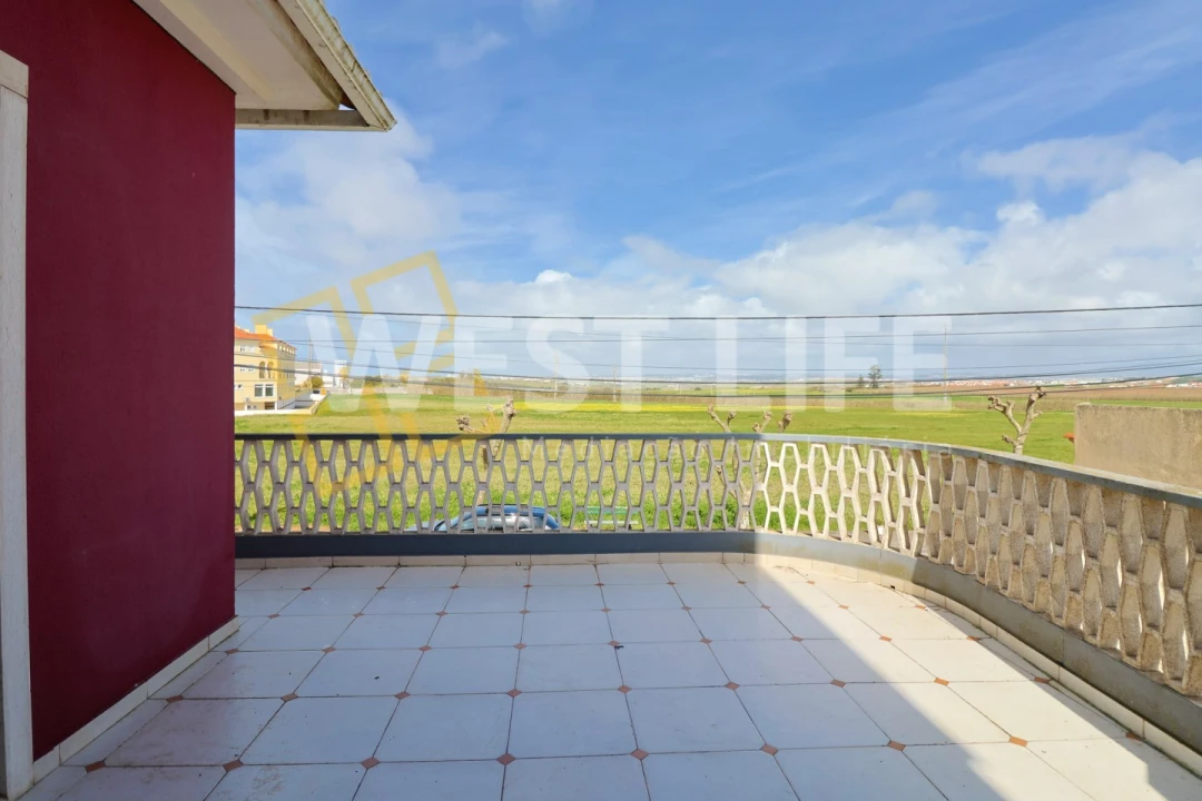 Moradia T5 para Venda em Ericeira Foto 1