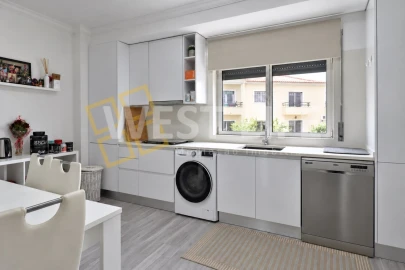 Apartamento T3 para Venda em Malveira e São Miguel de Alcainça