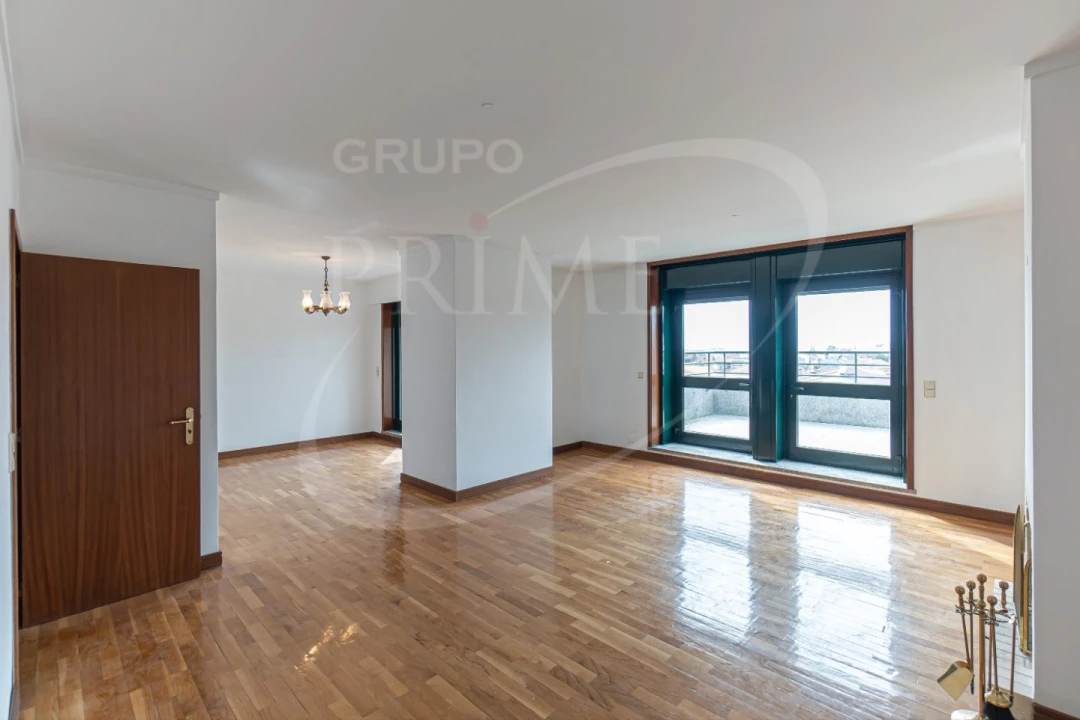 Apartamento T4 para Venda em Bonfim Foto 2