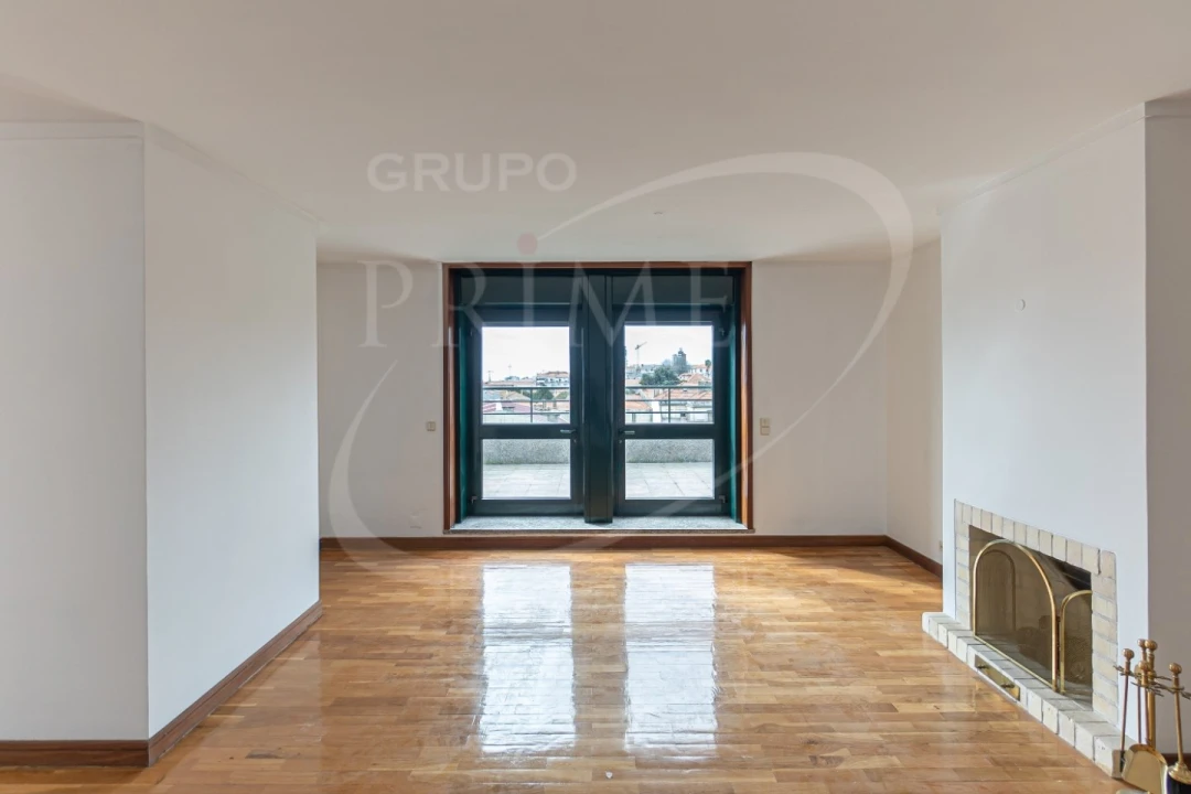 Apartamento T4 para Venda em Bonfim Foto 3