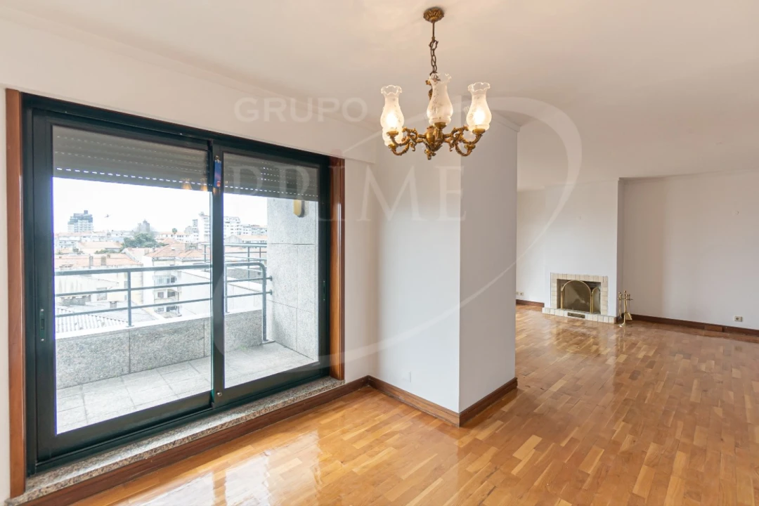 Apartamento T4 para Venda em Bonfim Foto 5