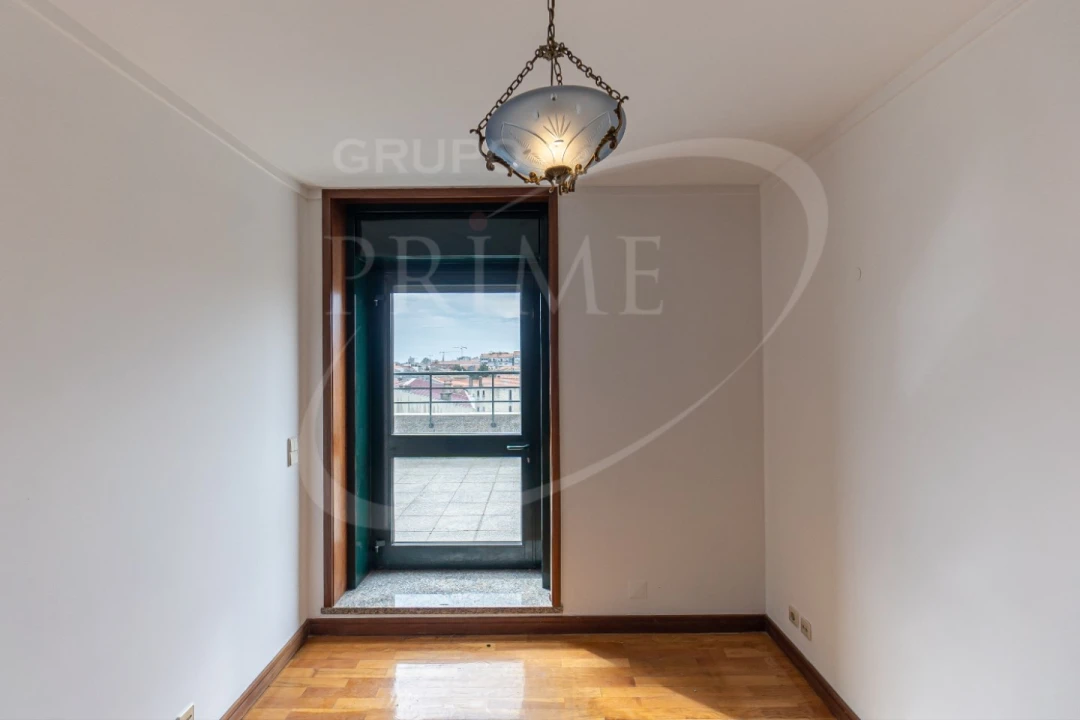 Apartamento T4 para Venda em Bonfim Foto 15
