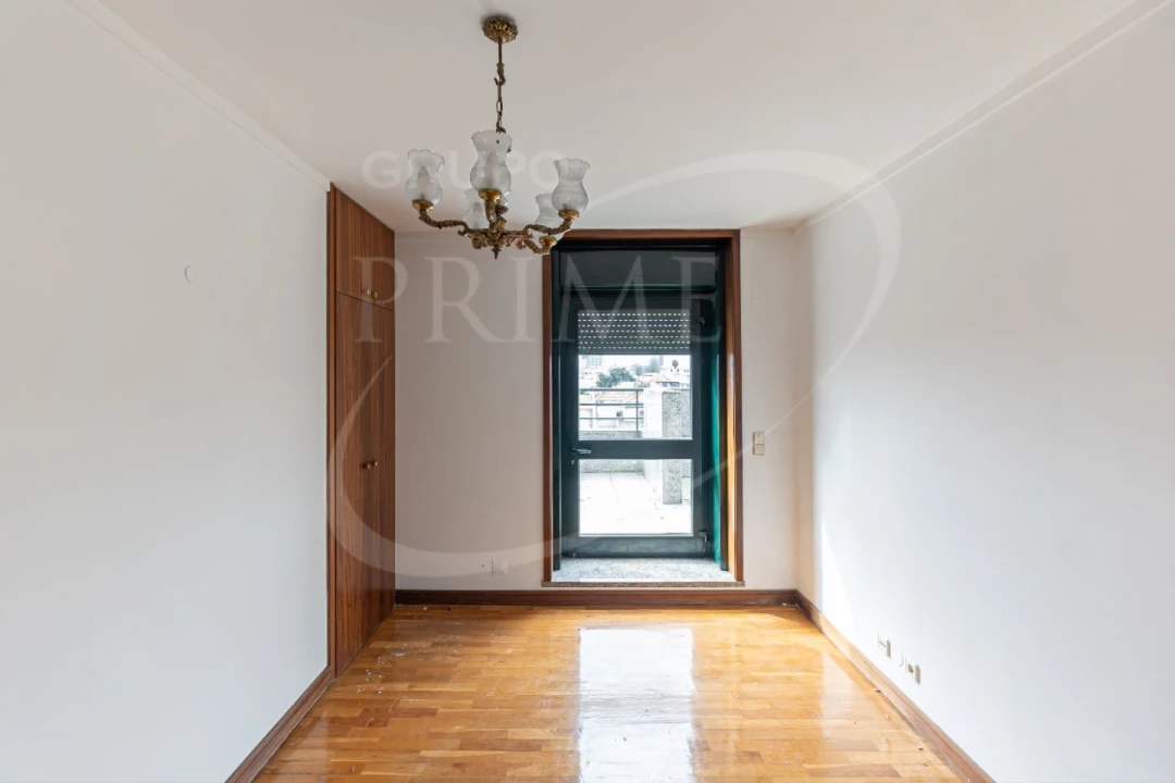 Apartamento T4 para Venda em Bonfim Foto 19