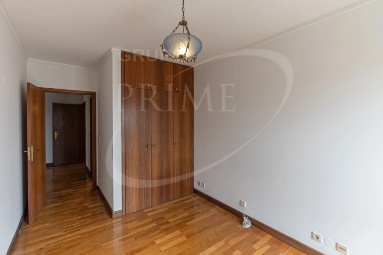 Apartamento T4 para Venda em Bonfim Foto 16