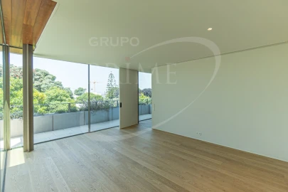Apartamento T4 para Venda em Aldoar, Foz do Douro e Nevogilde