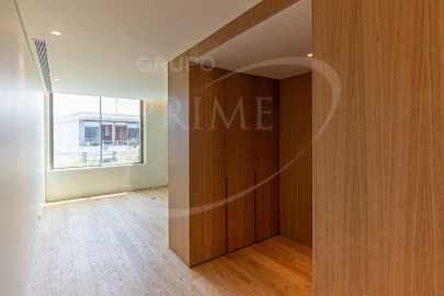 Apartamento T4 para Venda em Aldoar, Foz do Douro e Nevogilde