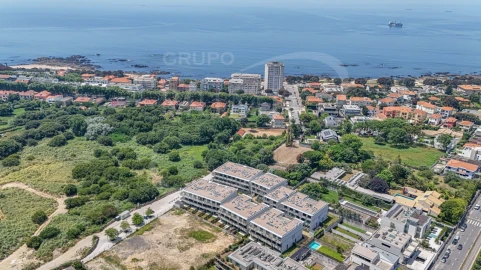 Apartamento T4 para Venda em Aldoar, Foz do Douro e Nevogilde