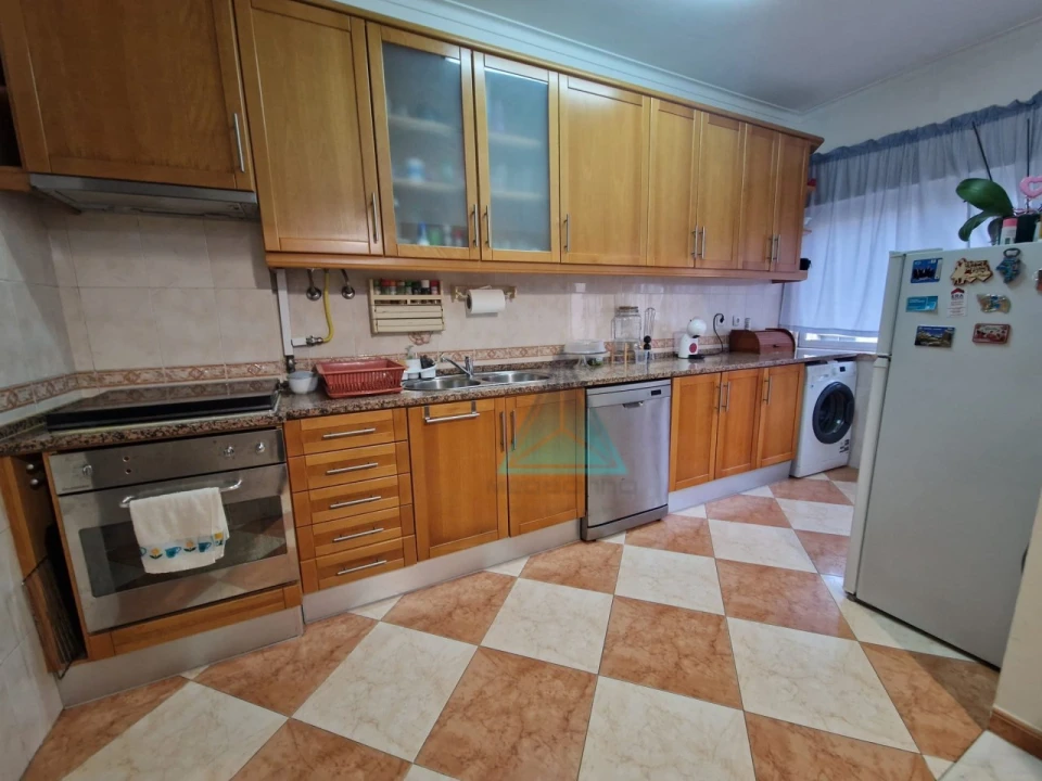 Apartamento T3 para Venda em Amora Foto 1