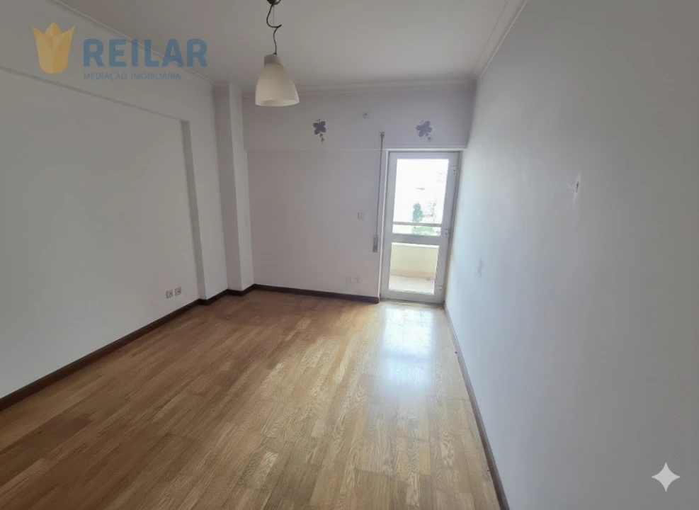 Apartamento T3 para Venda em Carregado e Cadafais Foto 5