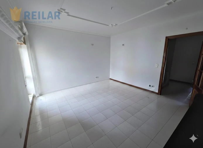 Apartamento T3 para Venda em Carregado e Cadafais Foto 4