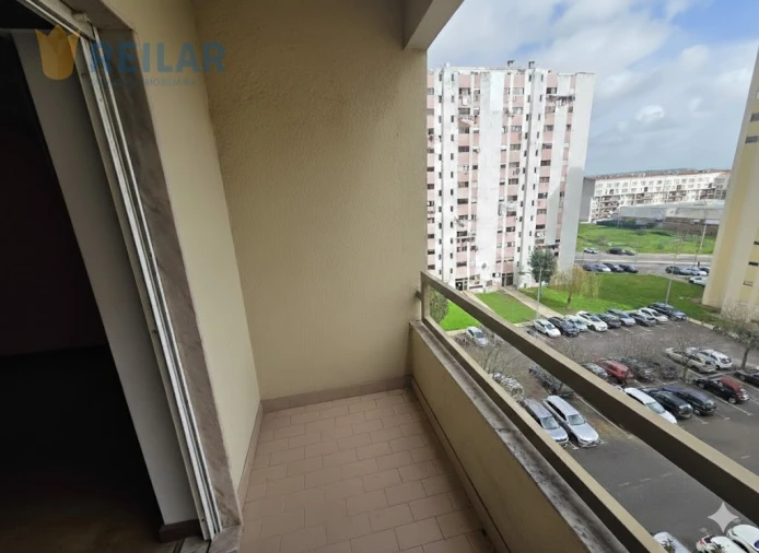 Apartamento T3 para Venda em Carregado e Cadafais Foto 10