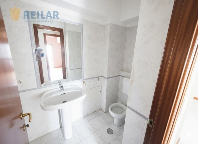 Apartamento T3 para Venda em Carregado e Cadafais Foto 12