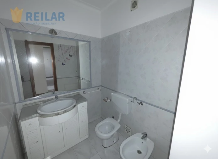 Apartamento T3 para Venda em Carregado e Cadafais Foto 13