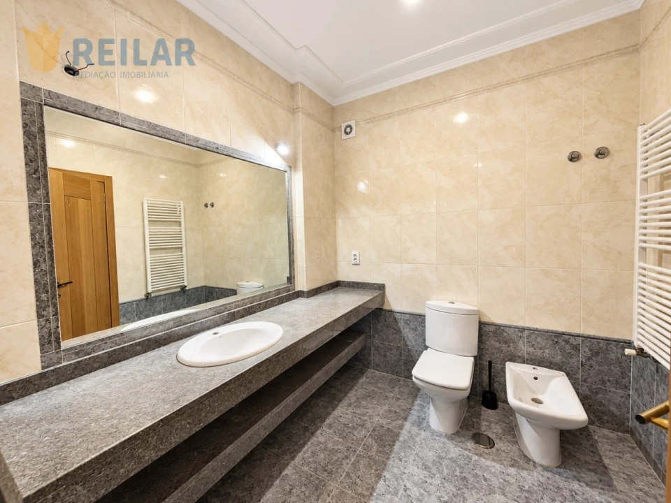 Apartamento T2 para Venda em Vila Franca de Xira Foto 15