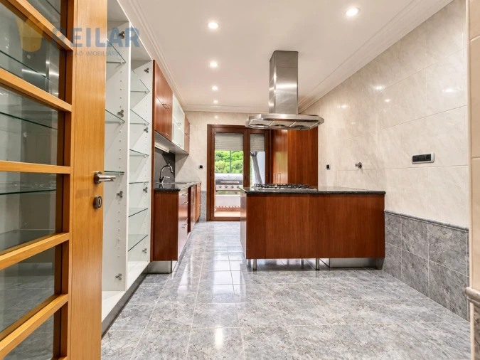Apartamento T2 para Venda em Vila Franca de Xira Foto 6