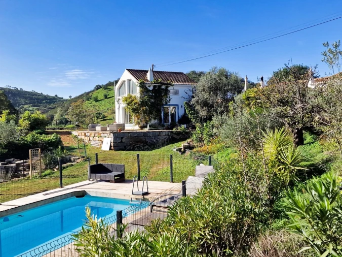 Moradia T5 para Venda em Santa Catarina da Fonte do Bispo Foto 1