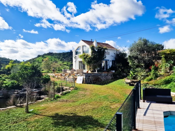 Moradia T5 para Venda em Santa Catarina da Fonte do Bispo Foto 38