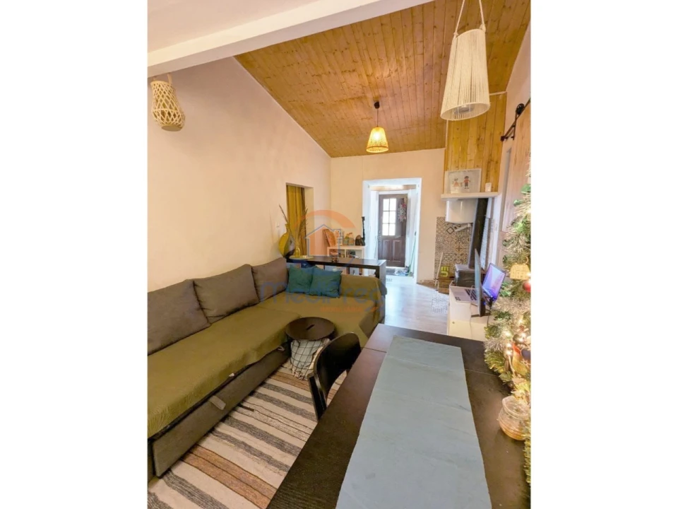 Moradia T2 para Venda em Carvoeira e Carmões Foto 4