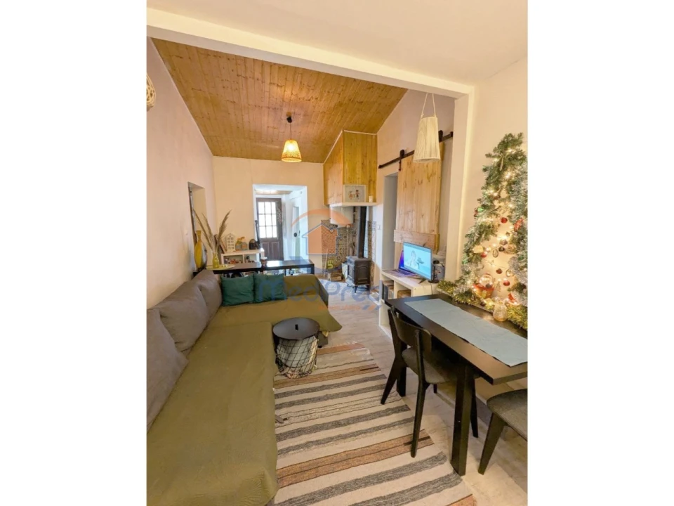 Moradia T2 para Venda em Carvoeira e Carmões Foto 5