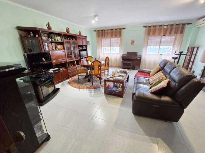 Apartamento T3 para Venda em Odivelas Foto 2