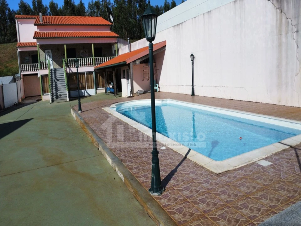 Moradia T5 para Venda em Figueiró dos Vinhos e Bairradas Foto 1