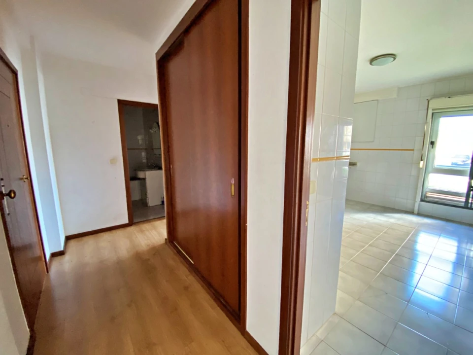 Apartamento T1 para Venda em Fânzeres e São Pedro da Cova Foto 5