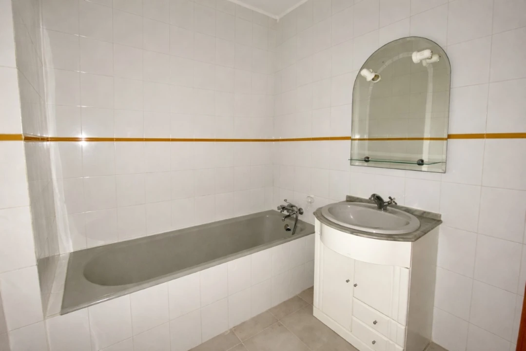 Apartamento T1 para Venda em Fânzeres e São Pedro da Cova Foto 14