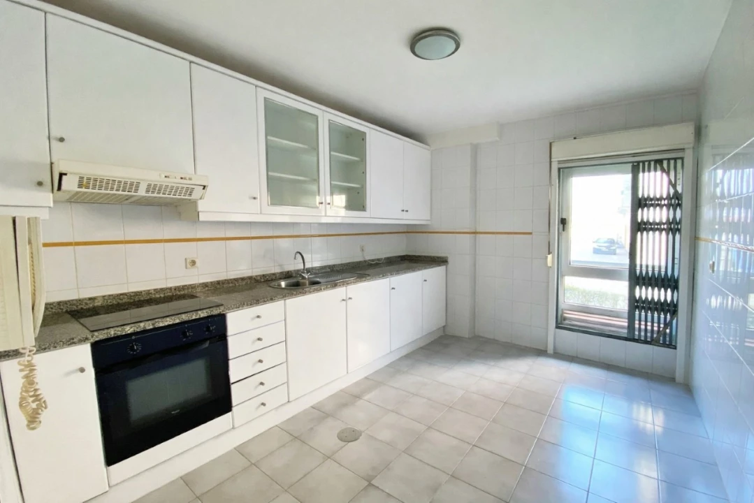 Apartamento T1 para Venda em Fânzeres e São Pedro da Cova Foto 6