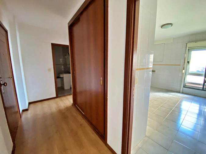 Apartamento T1 para Venda em Fânzeres e São Pedro da Cova Foto 5