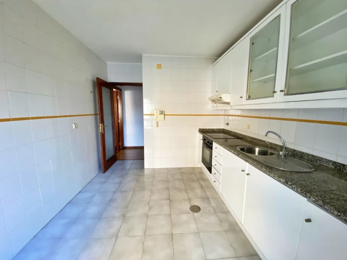 Apartamento T1 para Venda em Fânzeres e São Pedro da Cova Foto 8