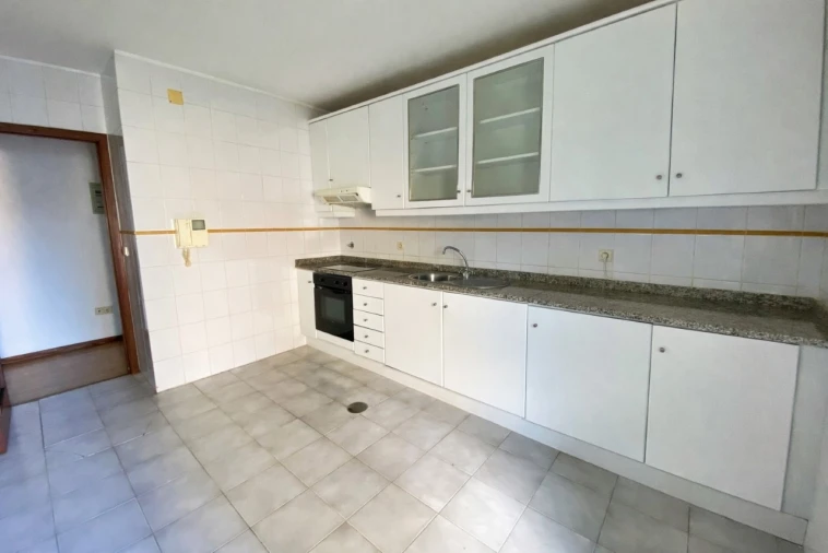 Apartamento T1 para Venda em Fânzeres e São Pedro da Cova Foto 7