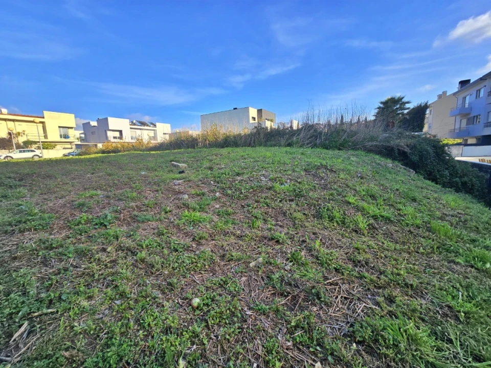 Terreno para Venda em Castêlo da Maia Foto 4