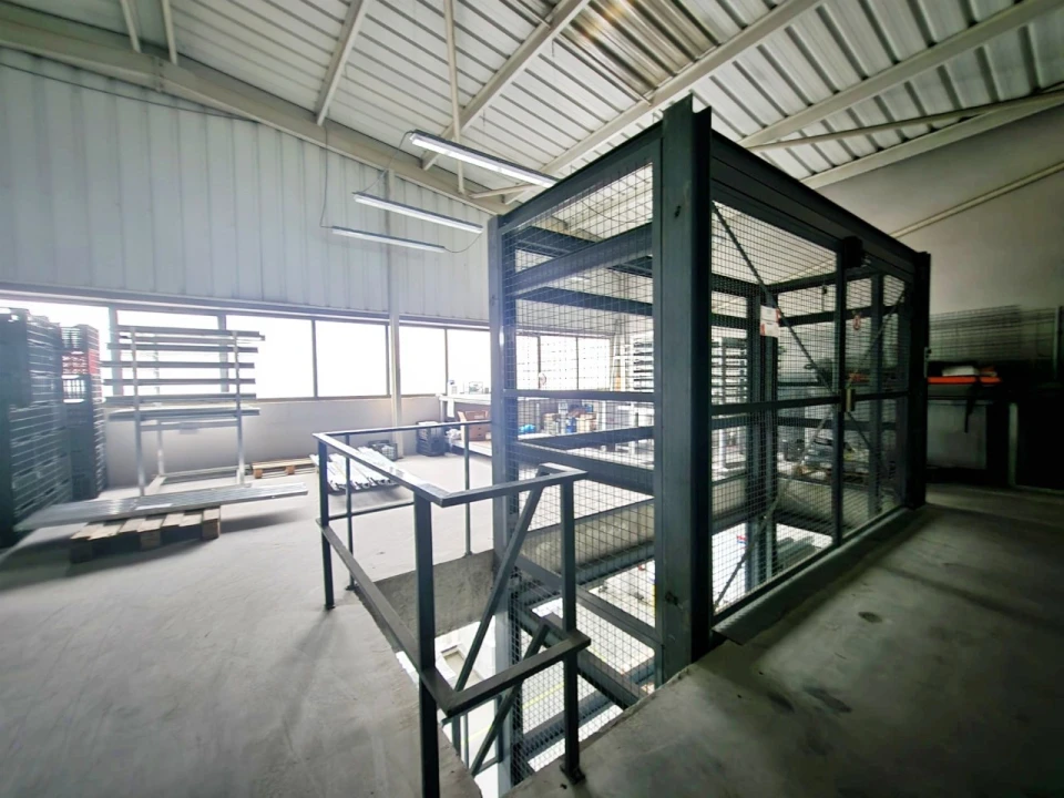 Armazém para Arrendamento em Sequeira Foto 8