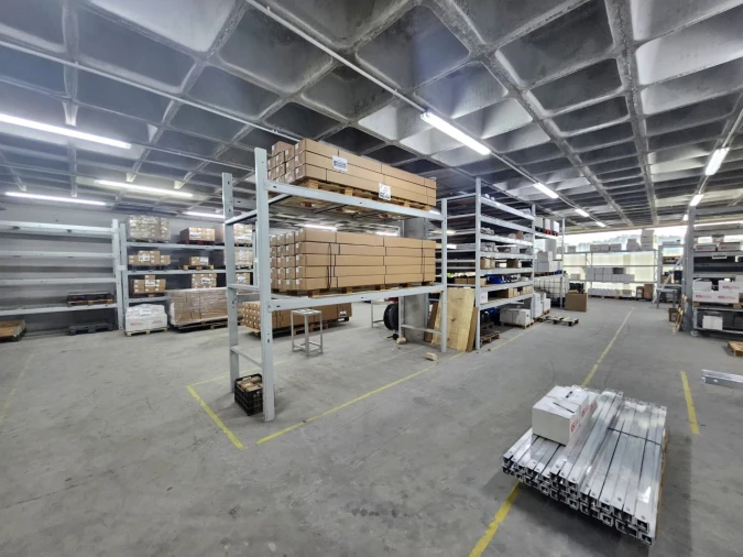 Armazém para Arrendamento em Sequeira