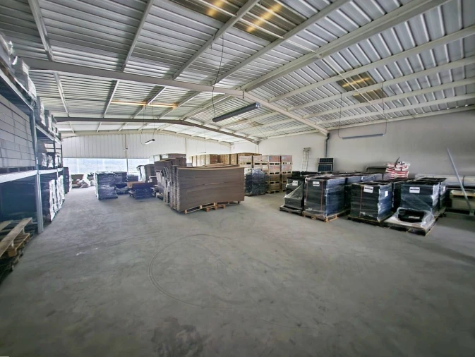 Armazém para Arrendamento em Sequeira Foto 4