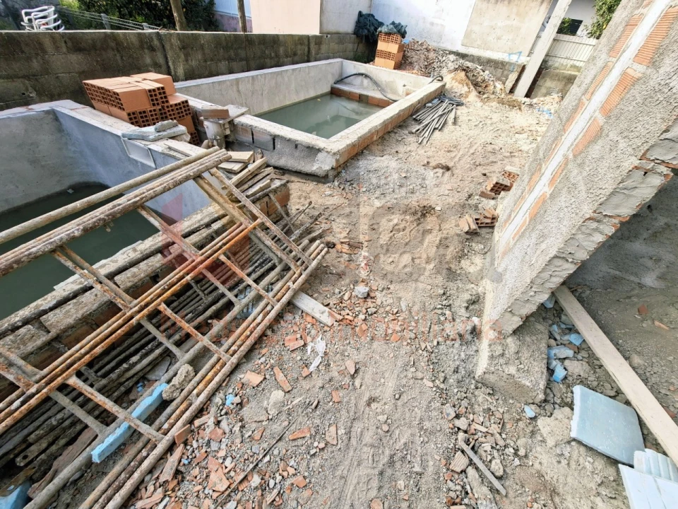 Moradia T4 para Venda em Fernao Ferro Foto 24