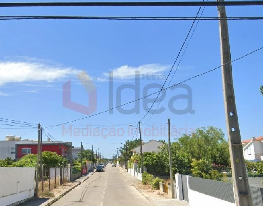 Moradia T4 para Venda em Fernao Ferro Foto 28
