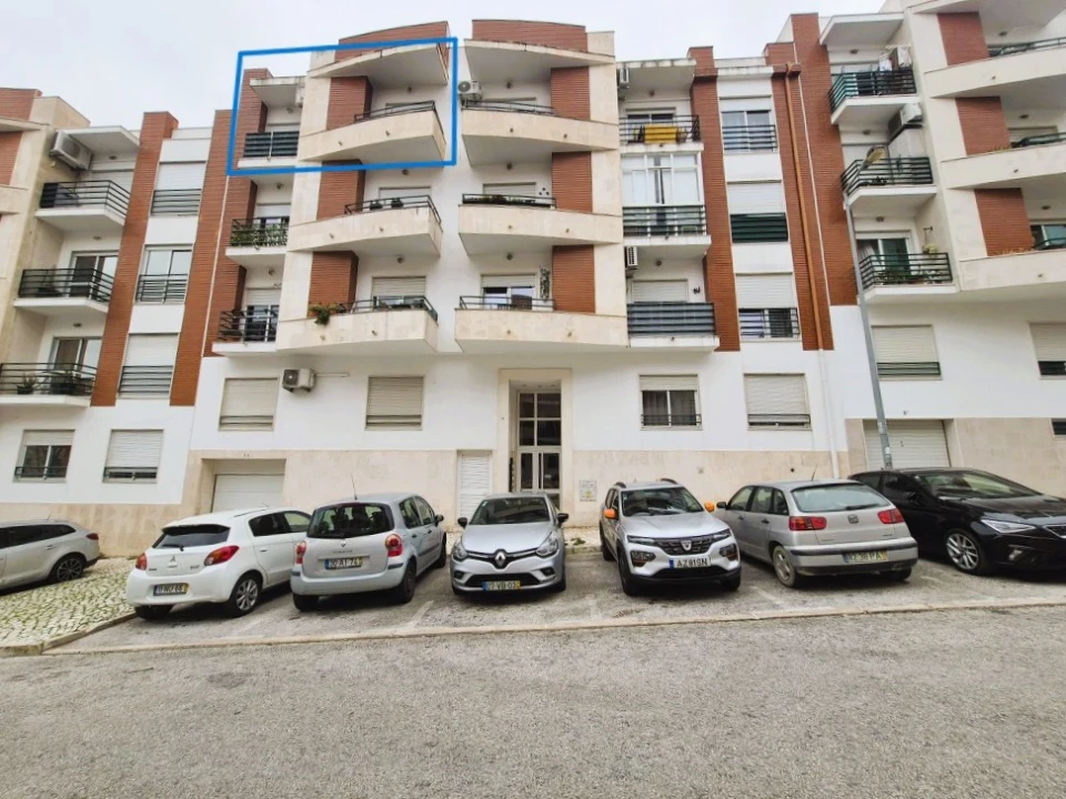 Apartamento T2 para Venda em Laranjeiro e Feijó Foto 1